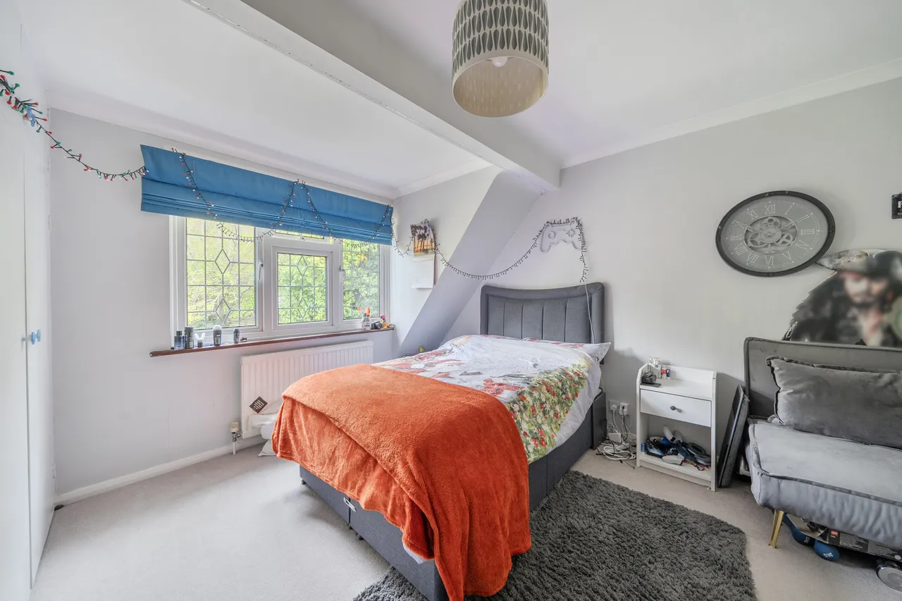 The Close, Bourne End, SL8, photo 13