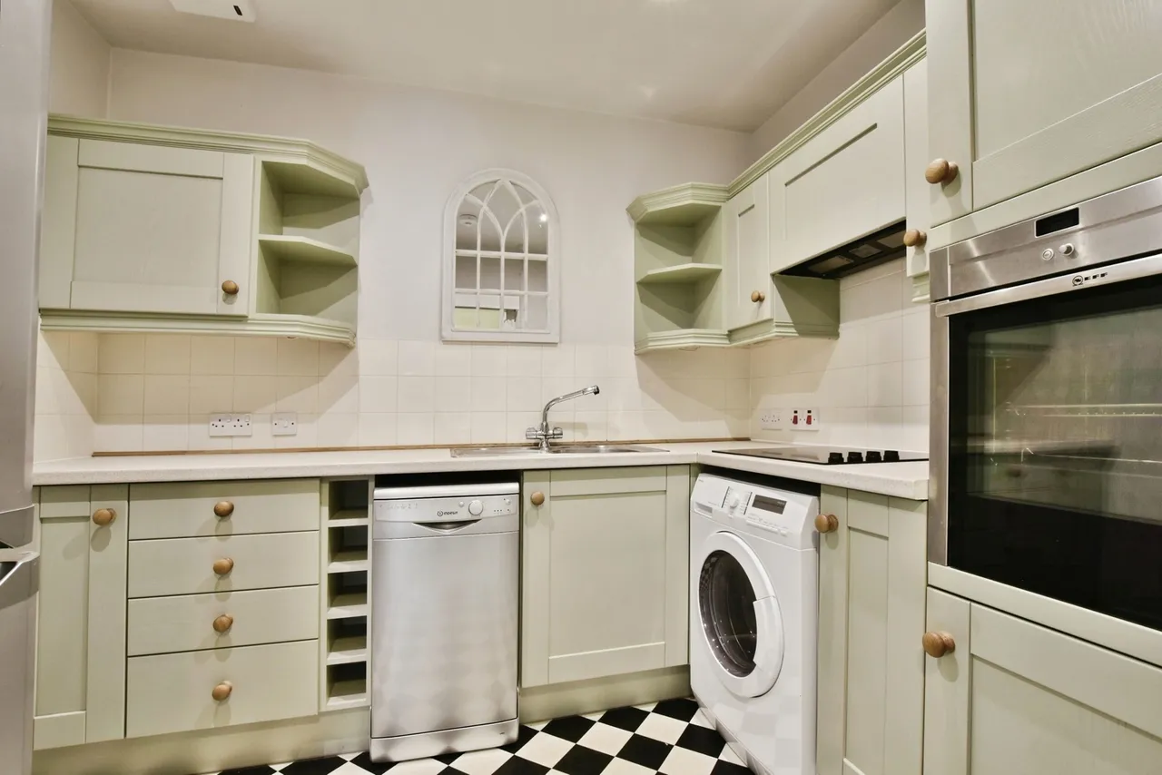 Brook Lane, Alderley Edge, Cheshire, SK9, photo 5