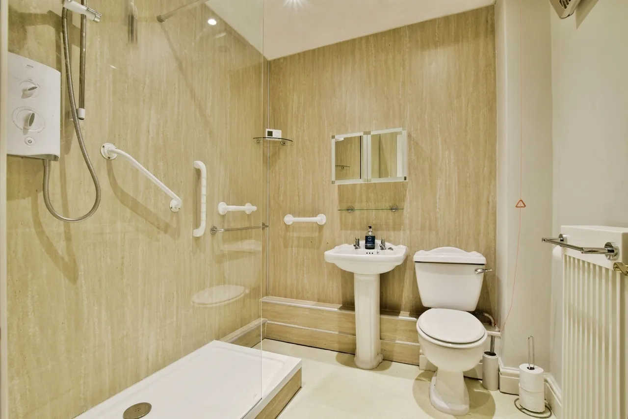 Brook Lane, Alderley Edge, Cheshire, SK9, photo 12