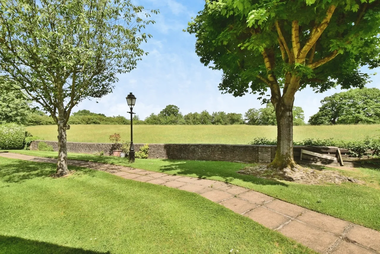 Brook Lane, Alderley Edge, Cheshire, SK9, photo 7