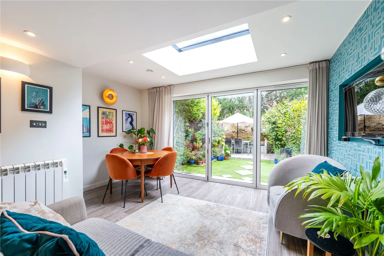 Jillian Close, Hampton, TW12 2NX, photo 7