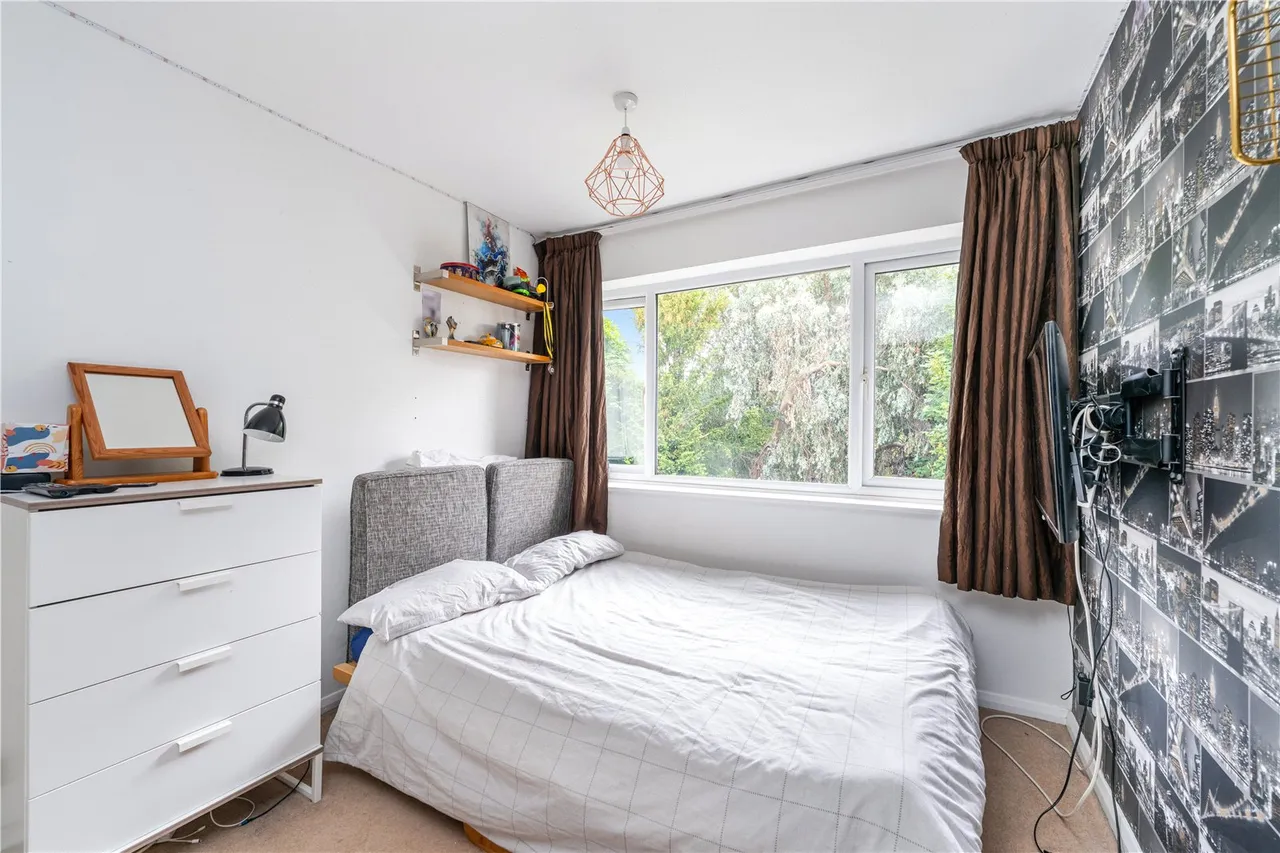 Jillian Close, Hampton, TW12 2NX, photo 10