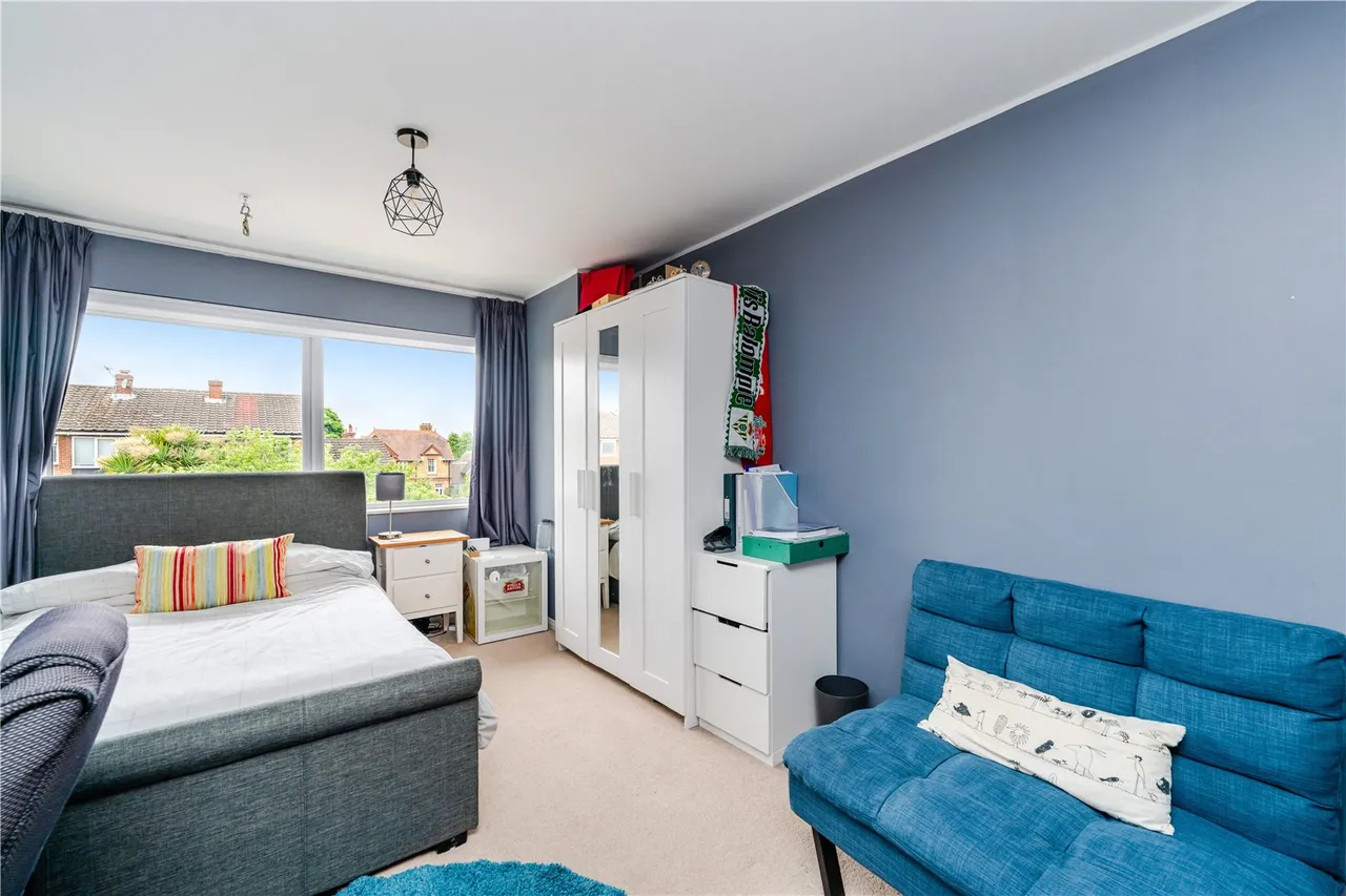 Jillian Close, Hampton, TW12 2NX, photo 11