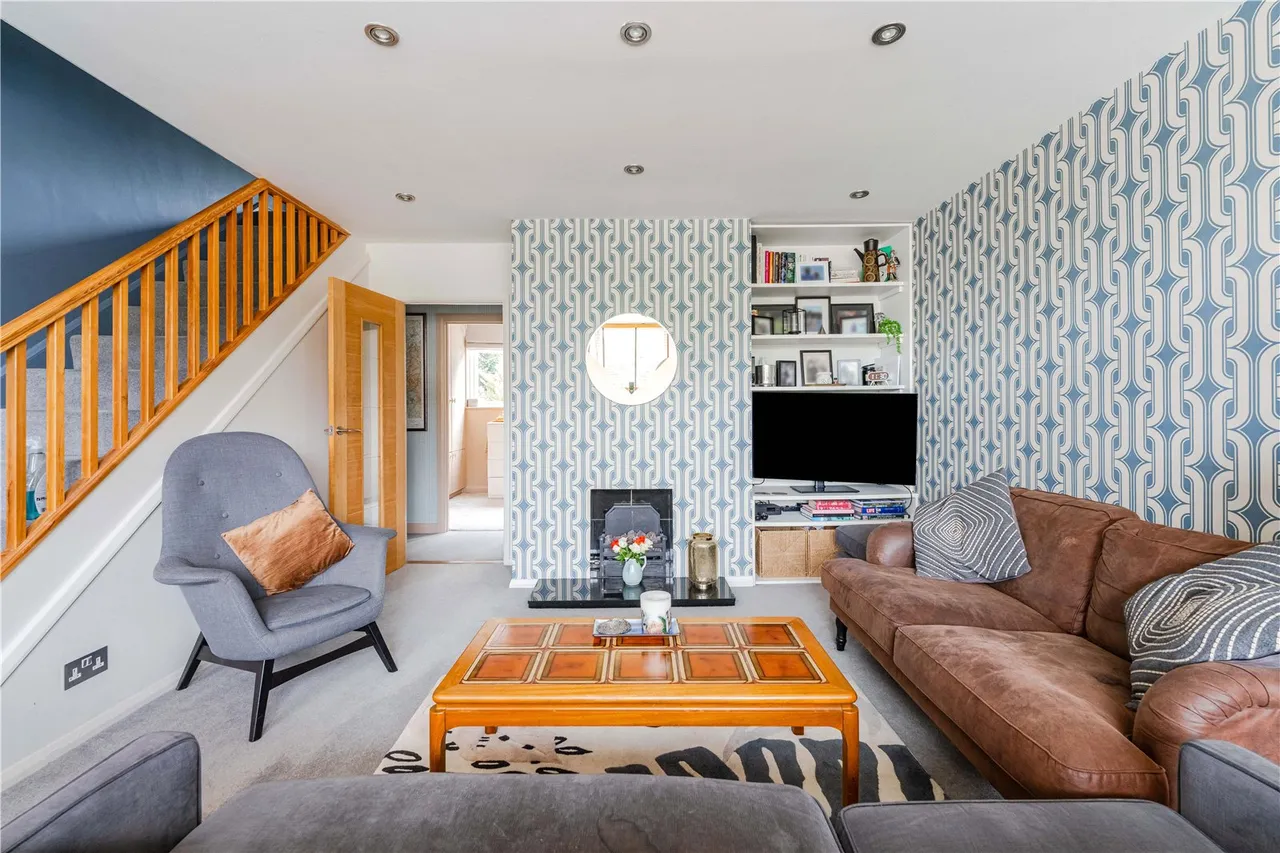 Jillian Close, Hampton, TW12 2NX, photo 4