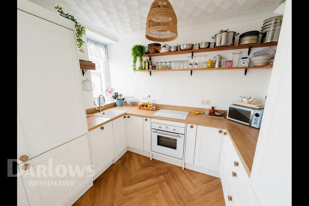 Aberbeeg Road, Abertillery, photo 8