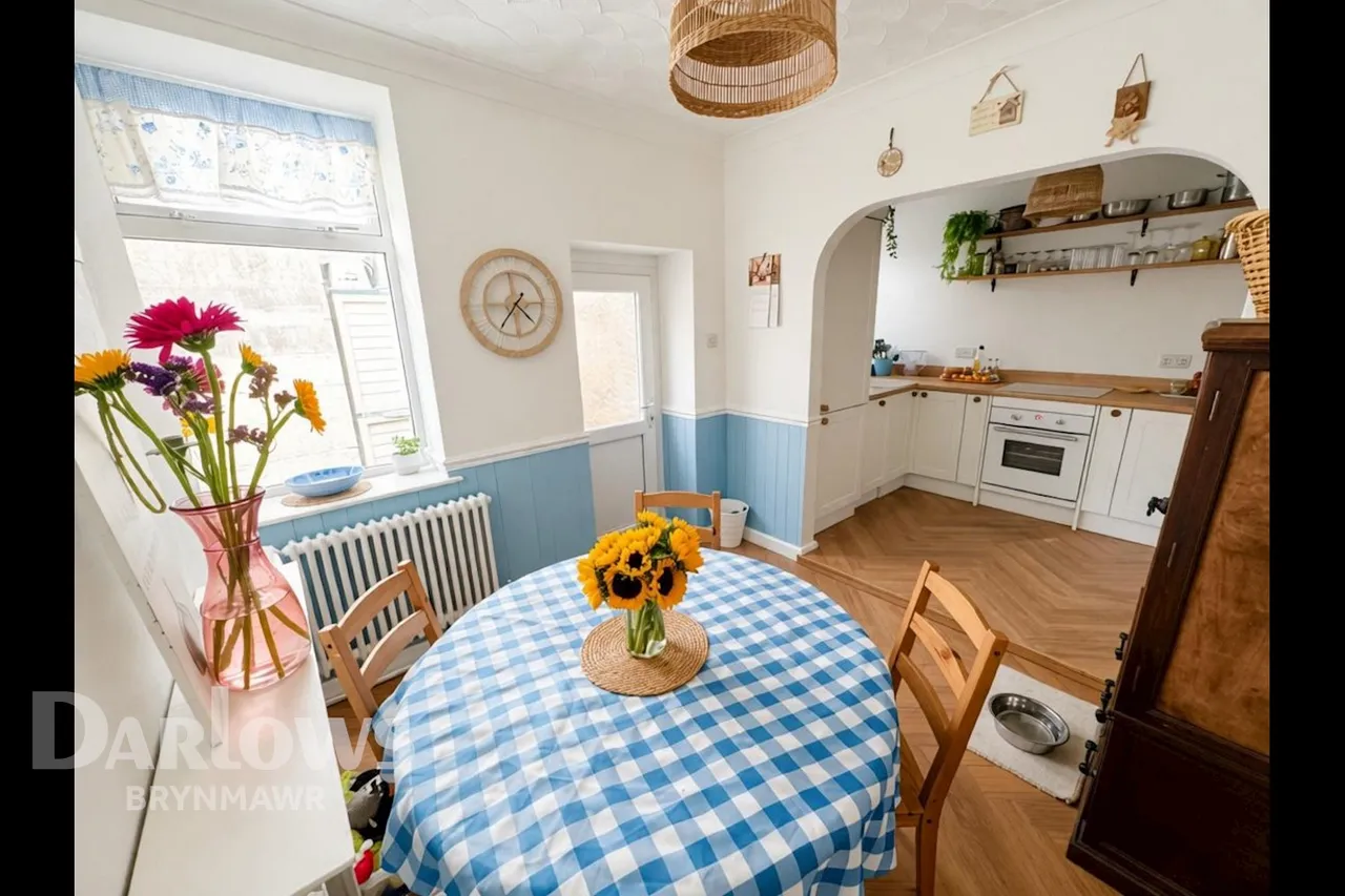 Aberbeeg Road, Abertillery, photo 4