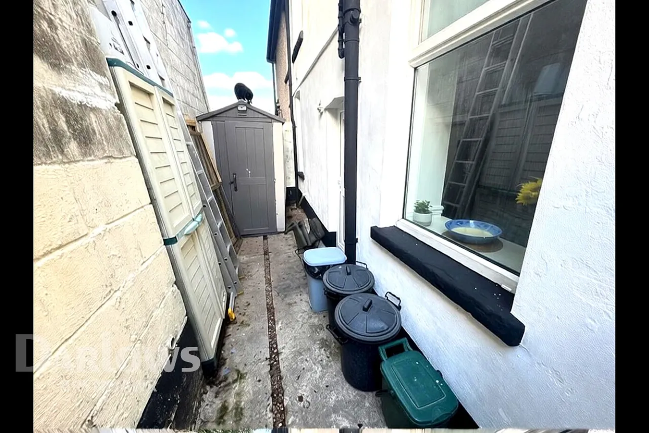 Aberbeeg Road, Abertillery, photo 20