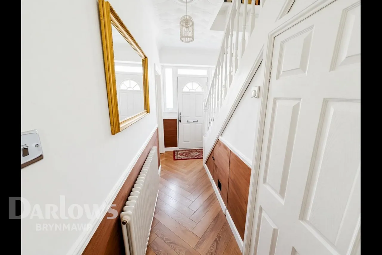 Aberbeeg Road, Abertillery, photo 2