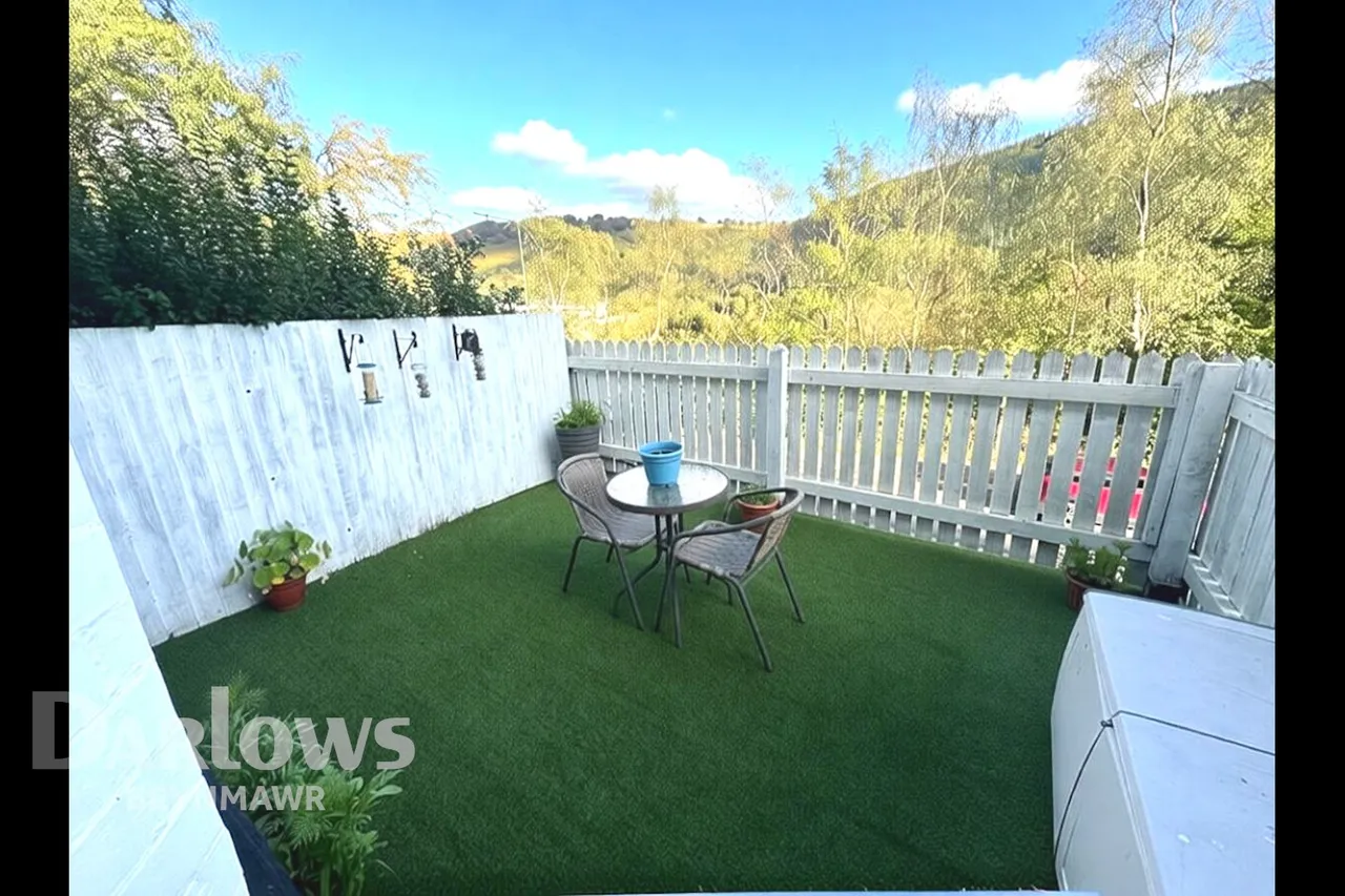 Aberbeeg Road, Abertillery, photo 18