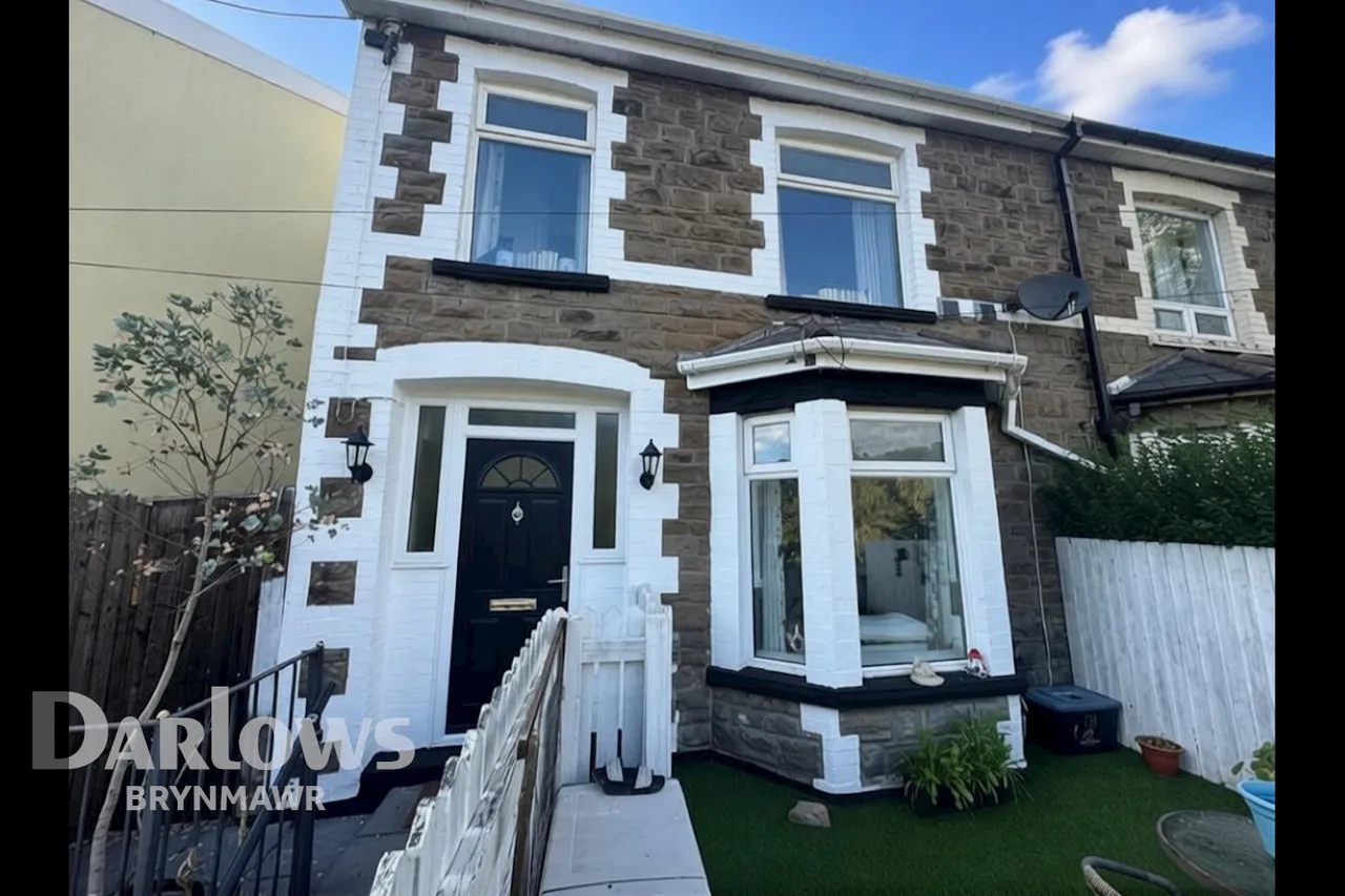 Aberbeeg Road, Abertillery, photo 19