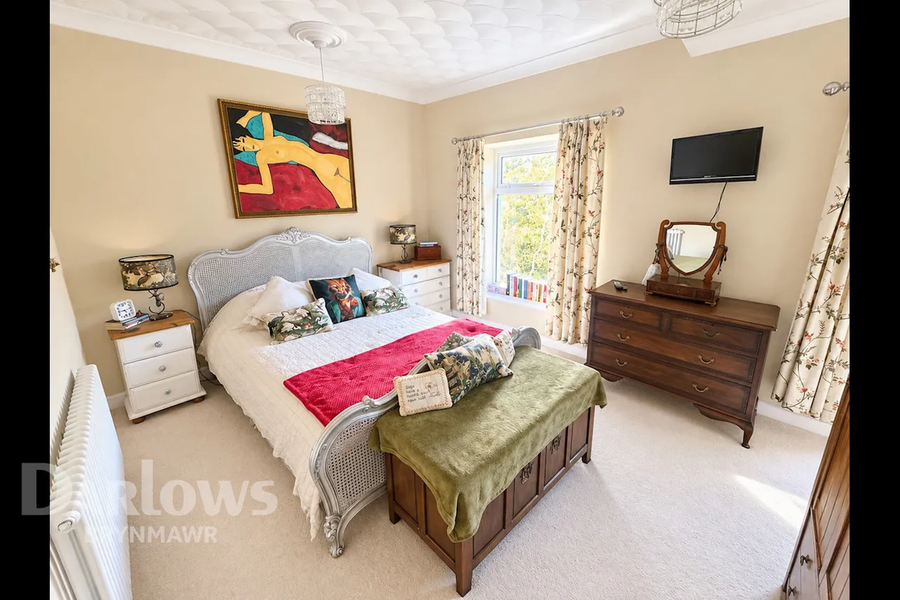 Aberbeeg Road, Abertillery, photo 10
