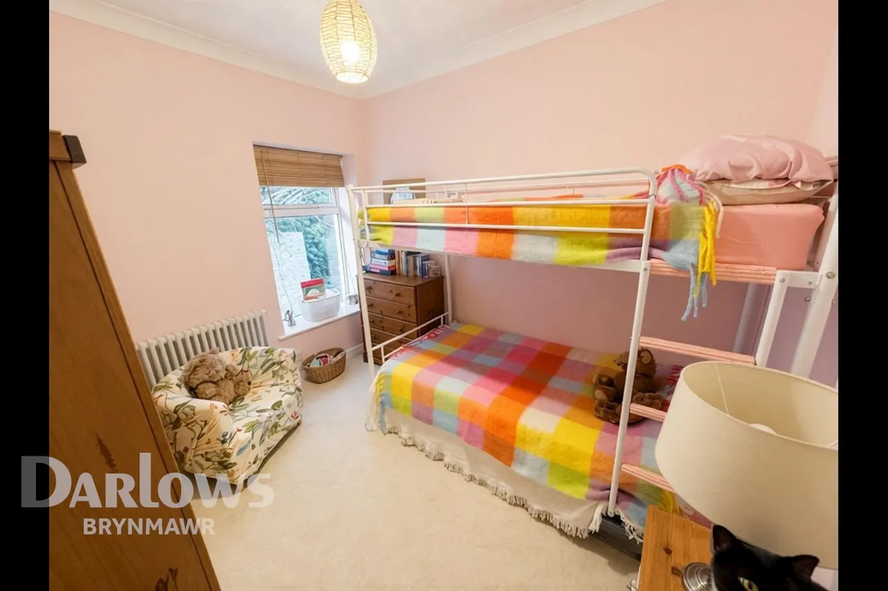 Aberbeeg Road, Abertillery, photo 14