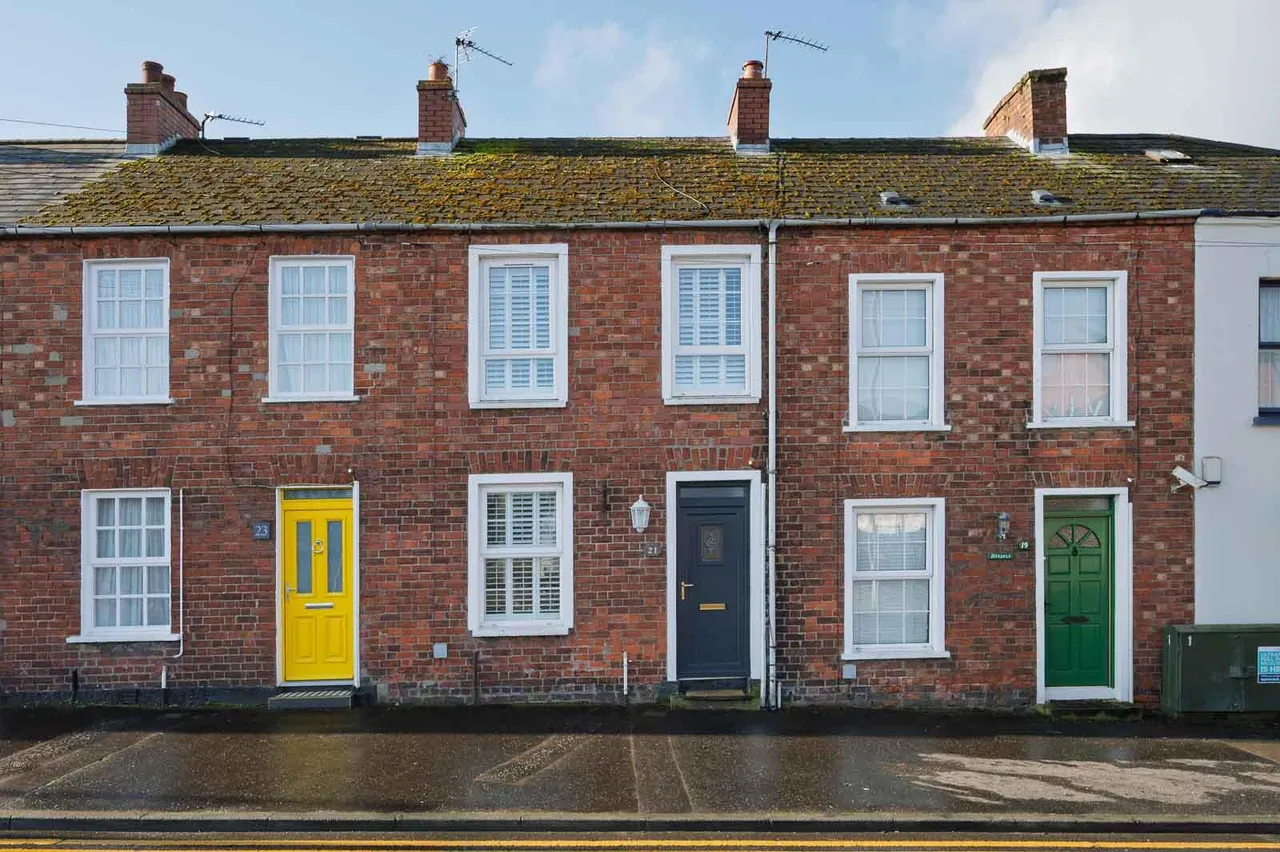 2 bed house for sale, Downshire Road, holywood, BT18