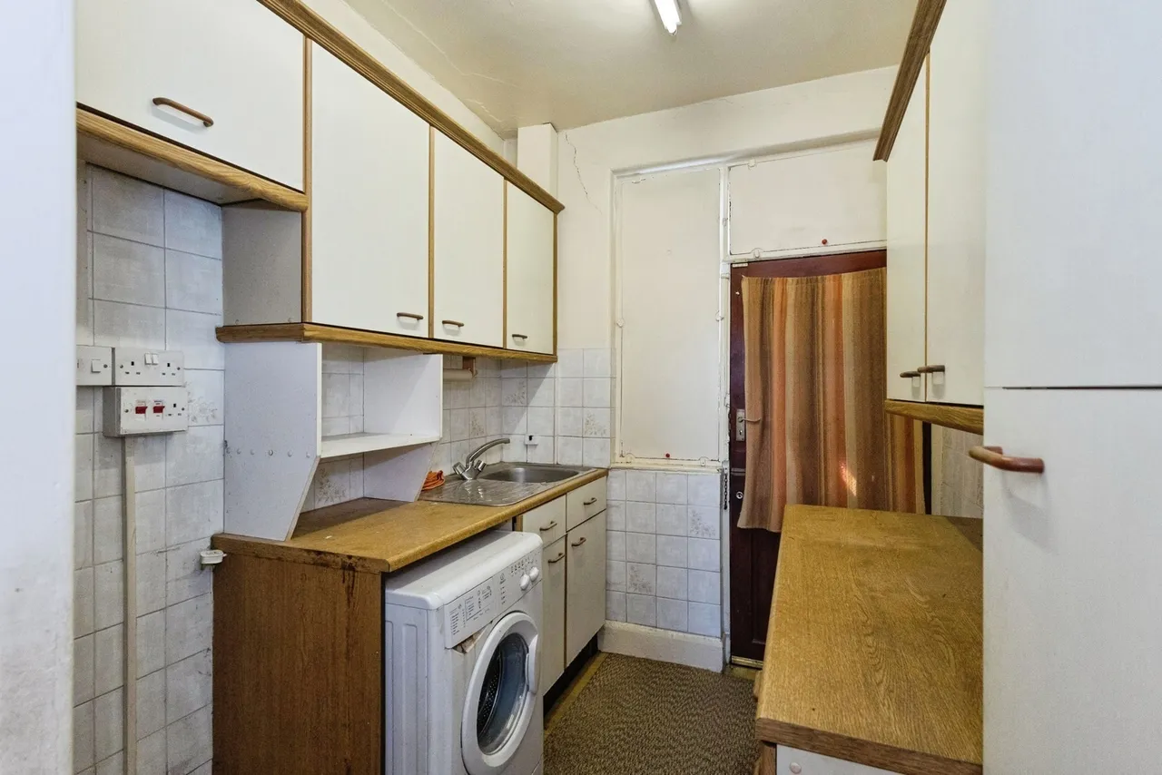 Montague Road, Ashton-under-Lyne, Greater Manchester, OL6, photo 5