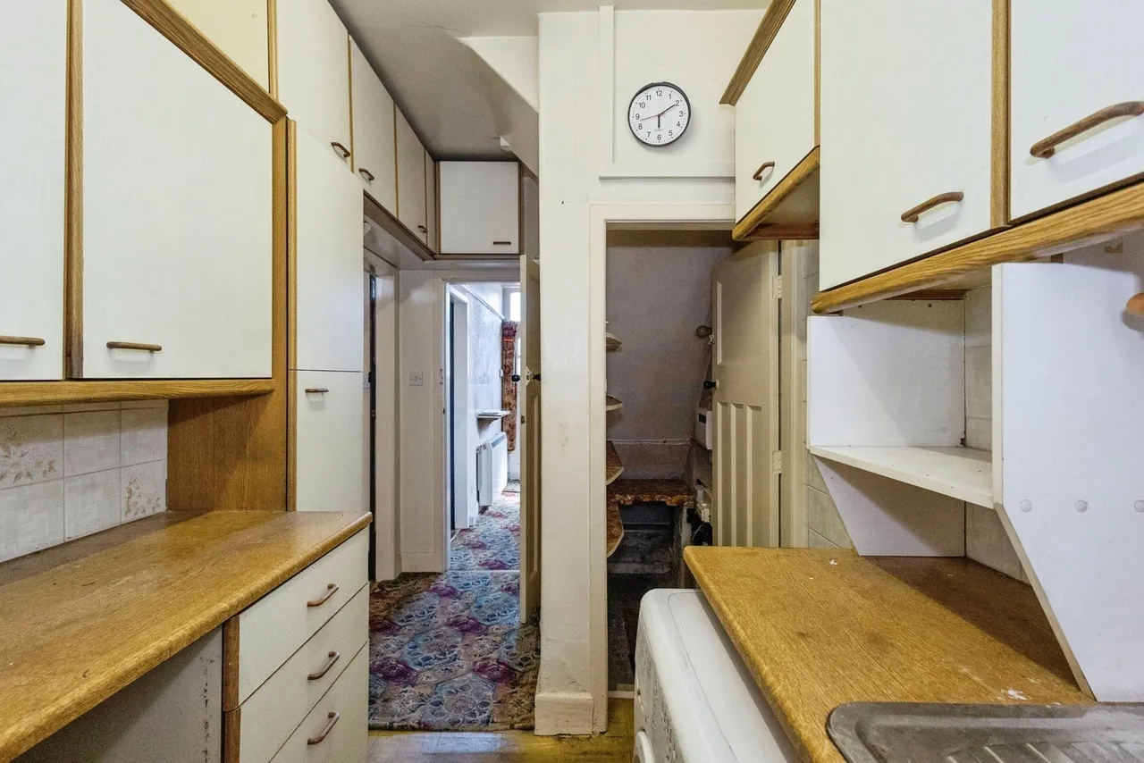 Montague Road, Ashton-under-Lyne, Greater Manchester, OL6, photo 6