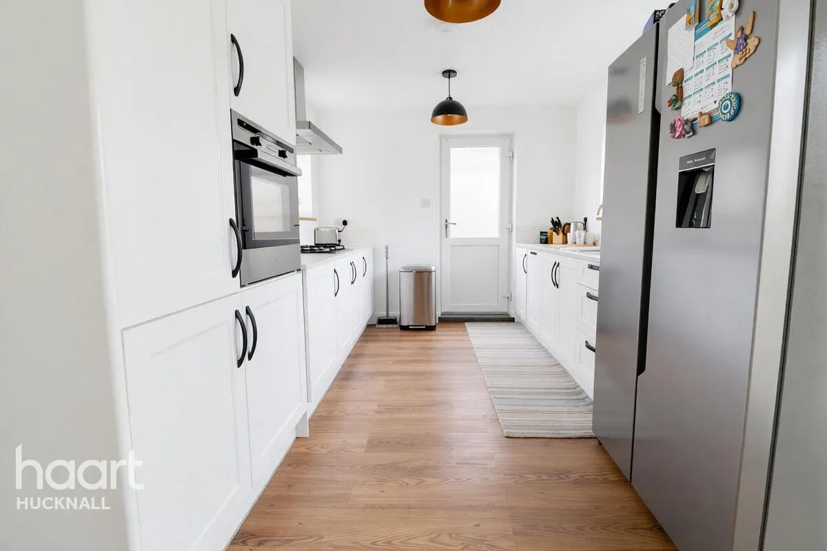 Coronation Road, Nottingham, NG15, photo 4