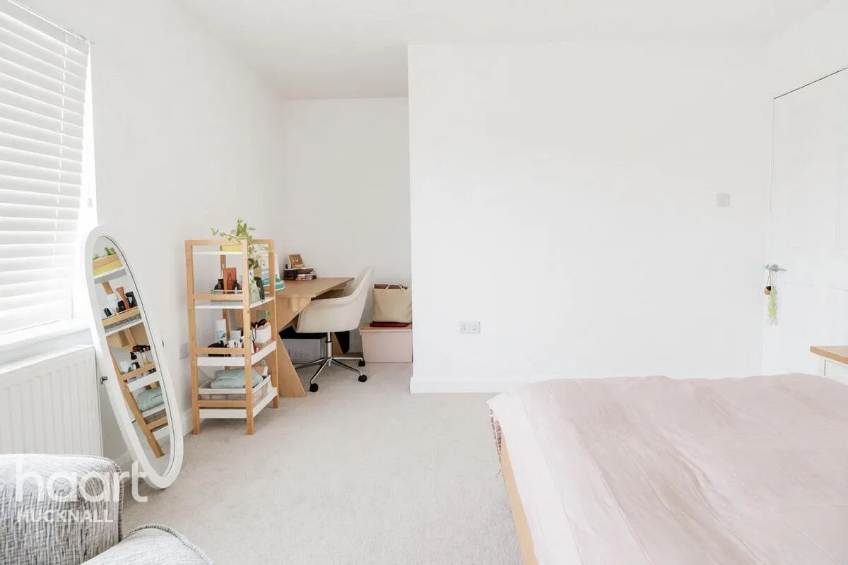 Coronation Road, Nottingham, NG15, photo 13