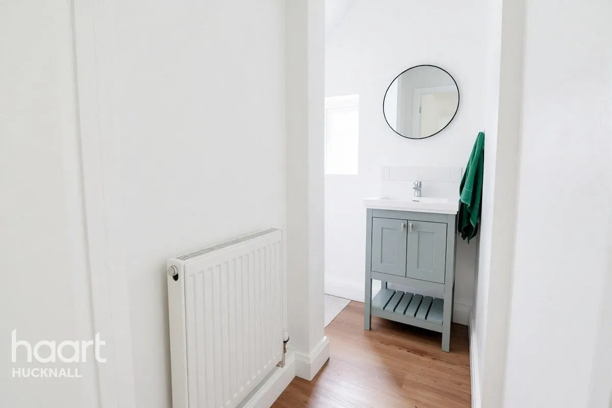 Coronation Road, Nottingham, NG15, photo 8
