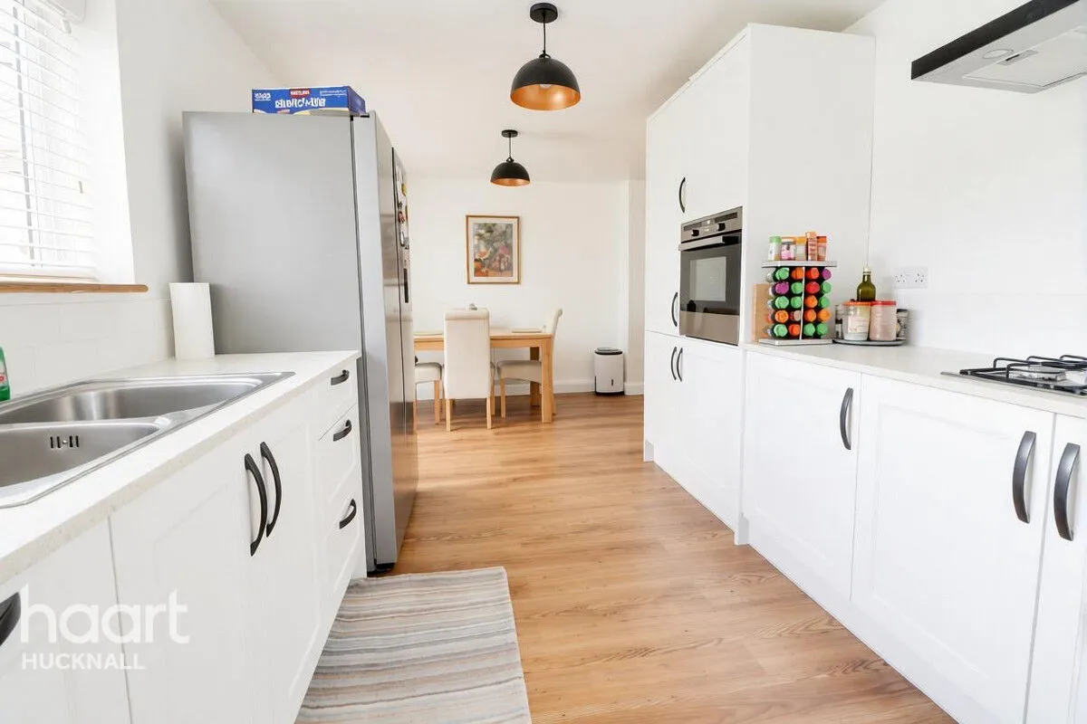 Coronation Road, Nottingham, NG15, photo 5