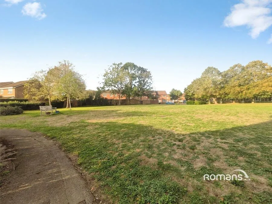 Shackleton Way, Woodley, RG5, photo 10