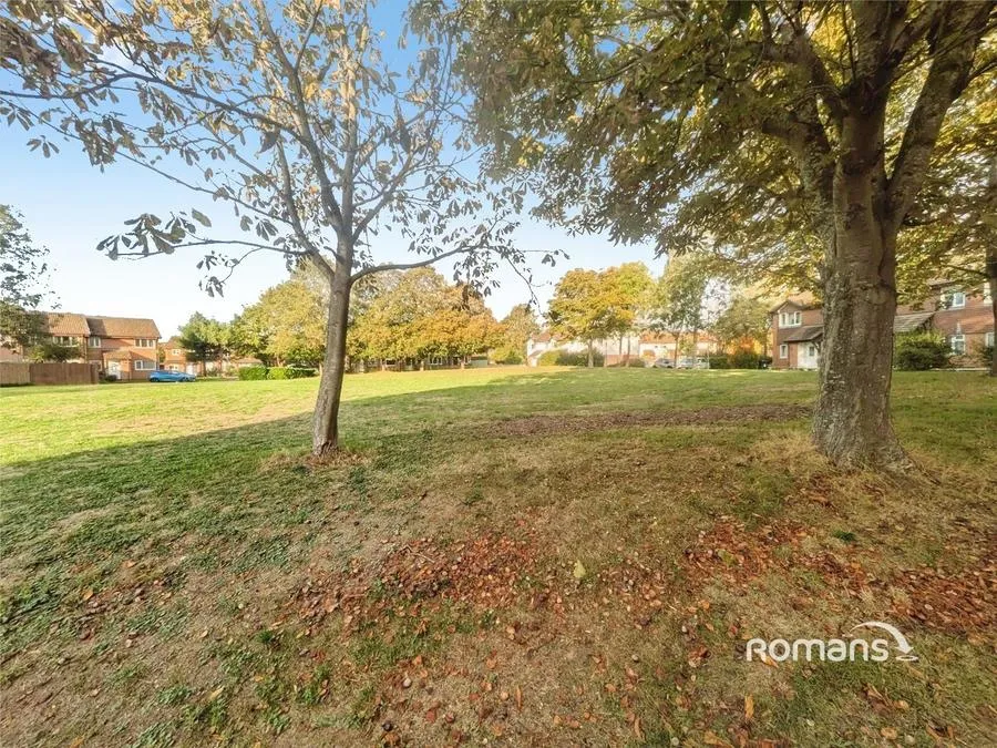 Shackleton Way, Woodley, RG5, photo 8