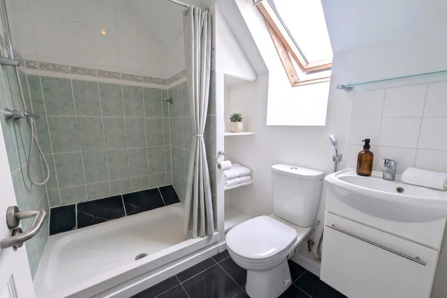 Goldsworth Road, Woking, GU21, photo 7