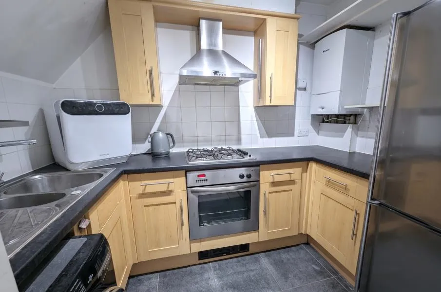 Goldsworth Road, Woking, GU21, photo 5