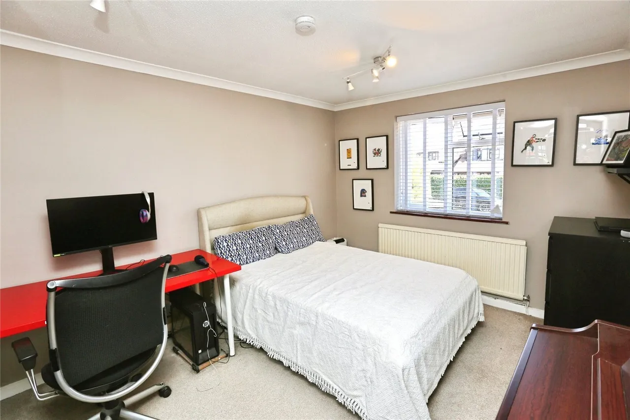 Heath Road, Locks Heath, SO31, photo 23