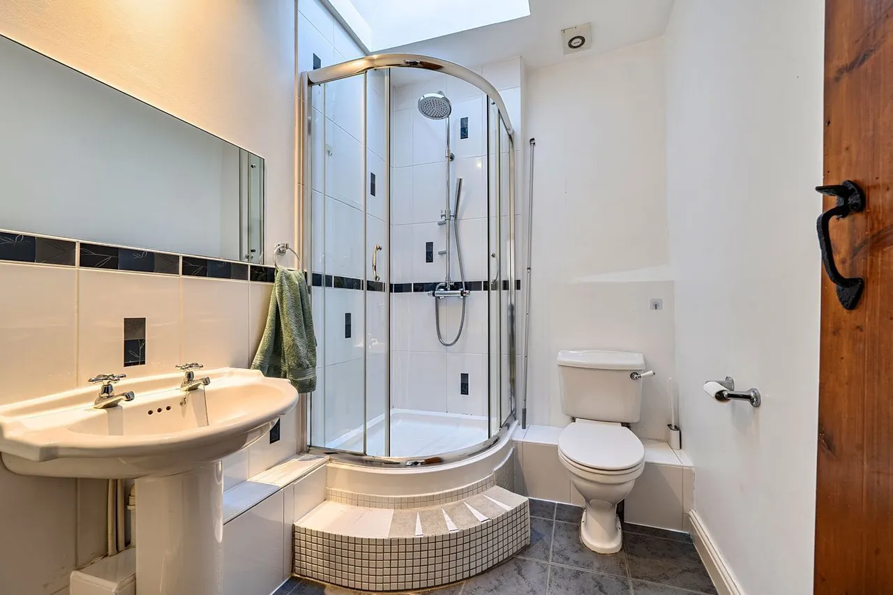 West Street, Axbridge, BS26, photo 17