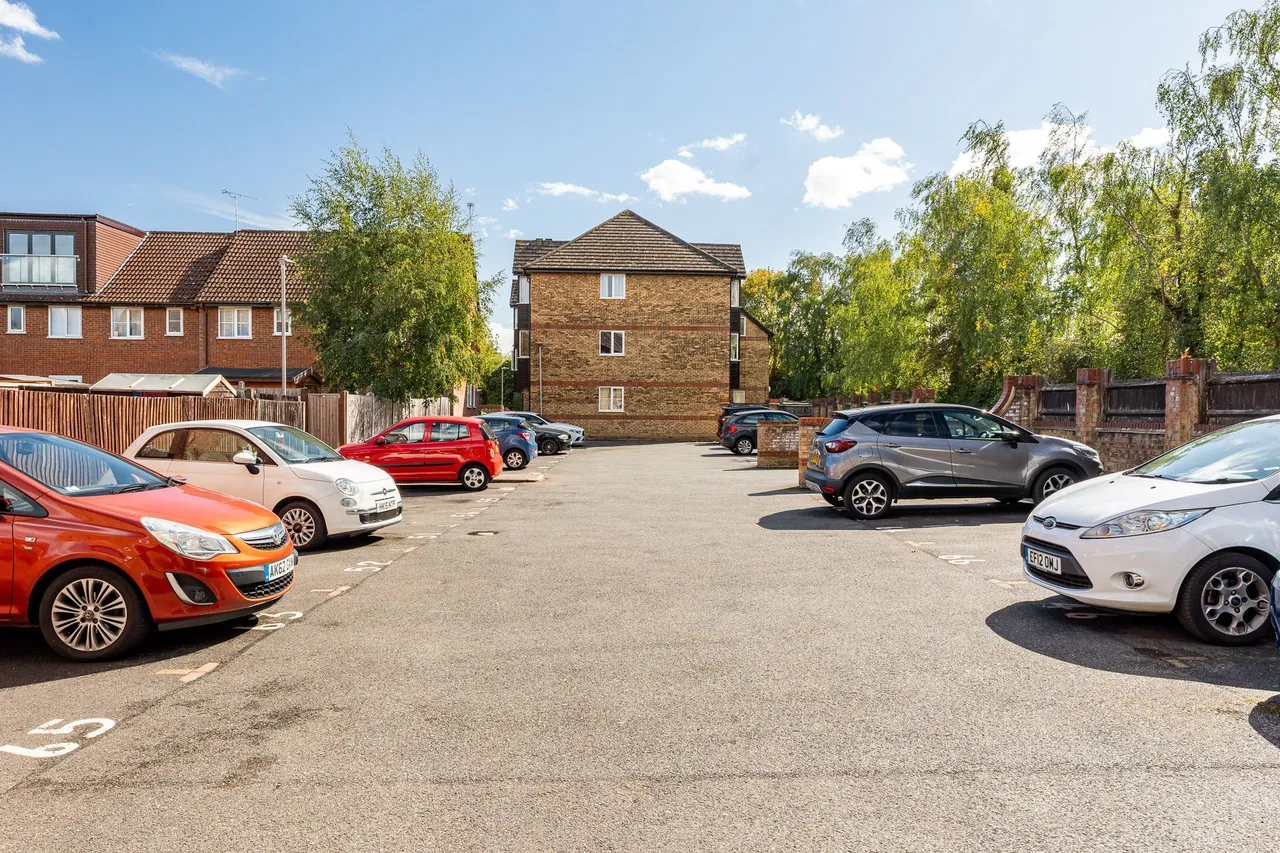 River Meads, Stanstead Abbotts, SG12, photo 11