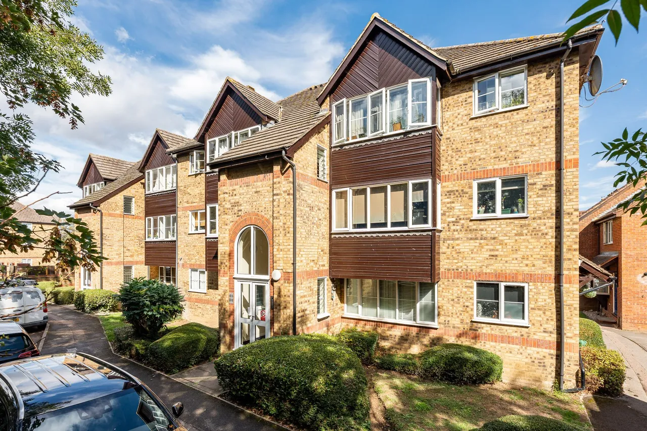 2 bed flat for sale, River Meads, Stanstead Abbotts, SG12