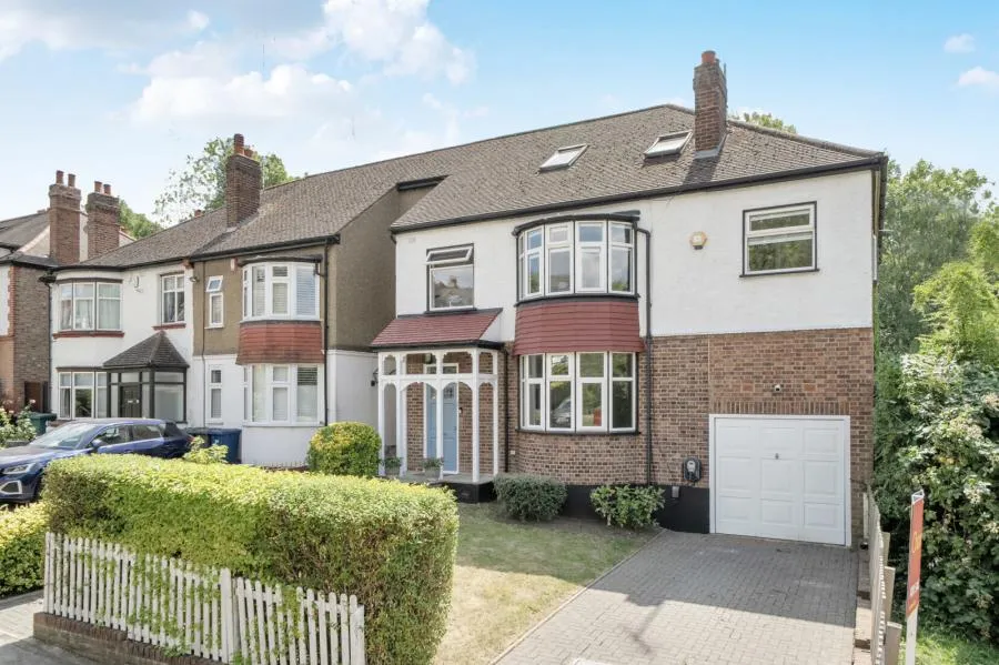6 bed house for sale, Windsor Road, London, N3