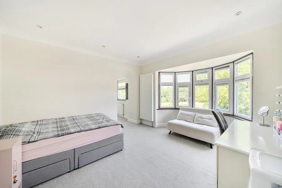 Windsor Road, London, N3, photo 16