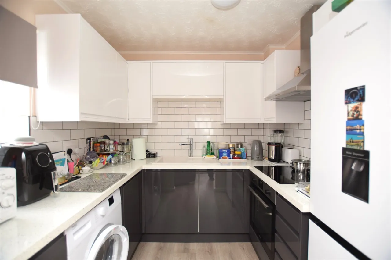 Roberts Court Baddow Road, Chelmsford, CM2, photo 3