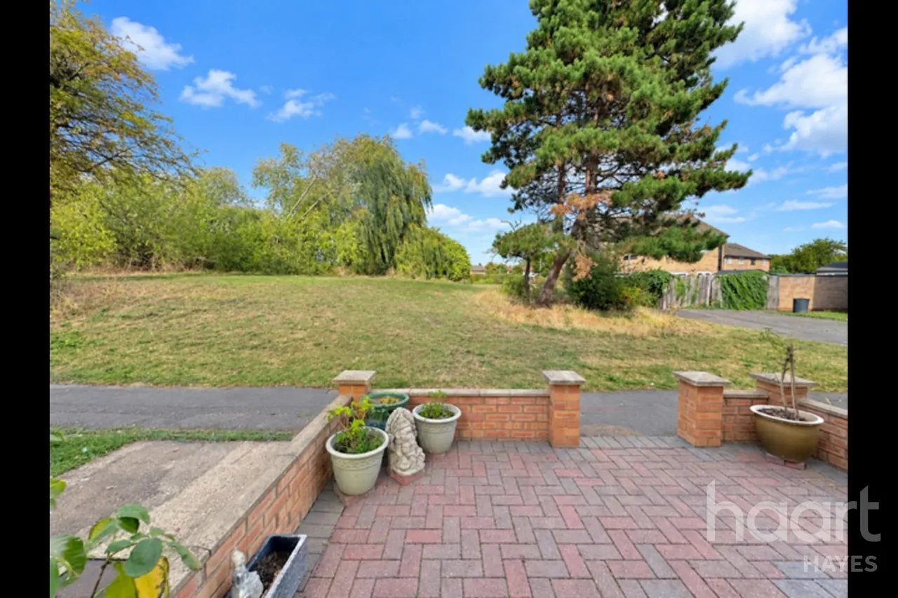 Lapponum Walk, Hayes, UB4, photo 14