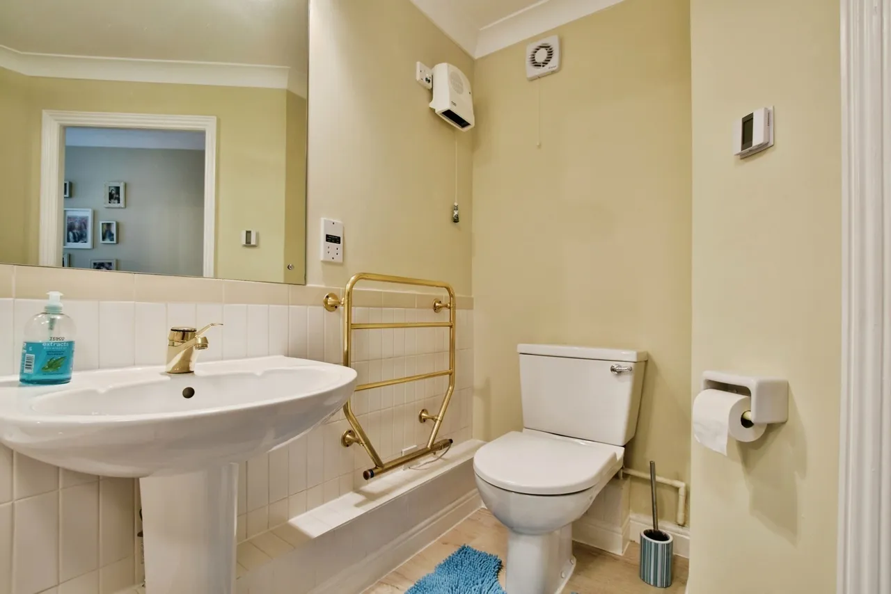 Racefield Road, Altrincham, WA14, photo 21