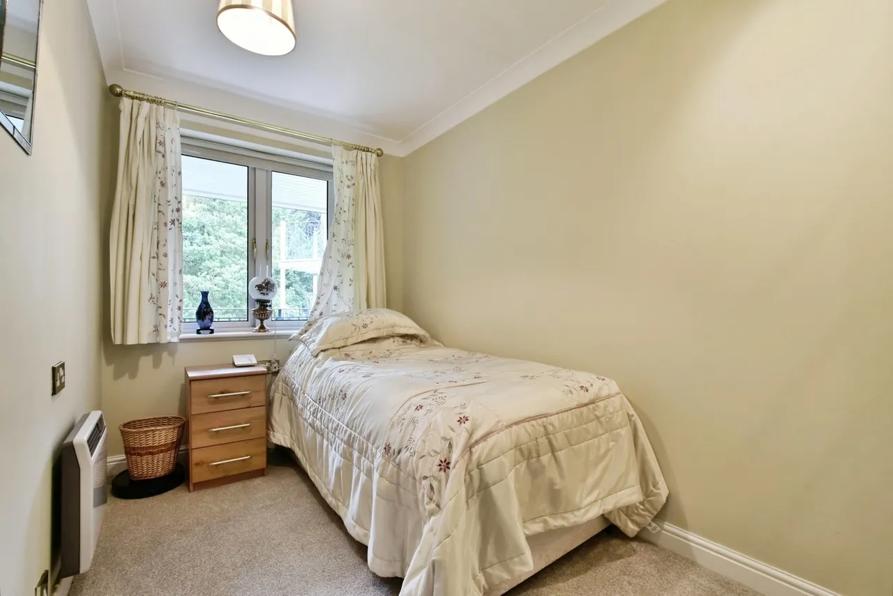Racefield Road, Altrincham, WA14, photo 7
