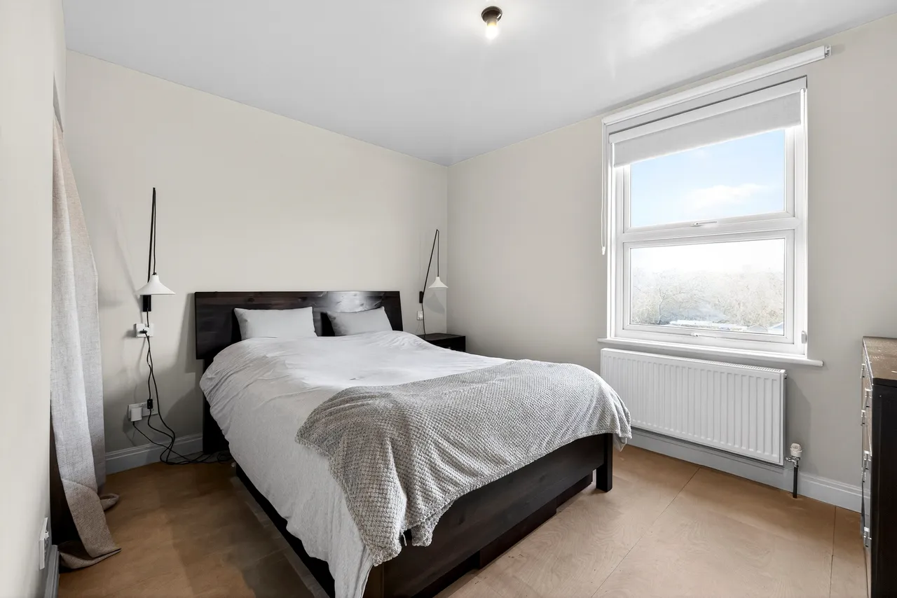 Whatley Avenue, London, photo 12