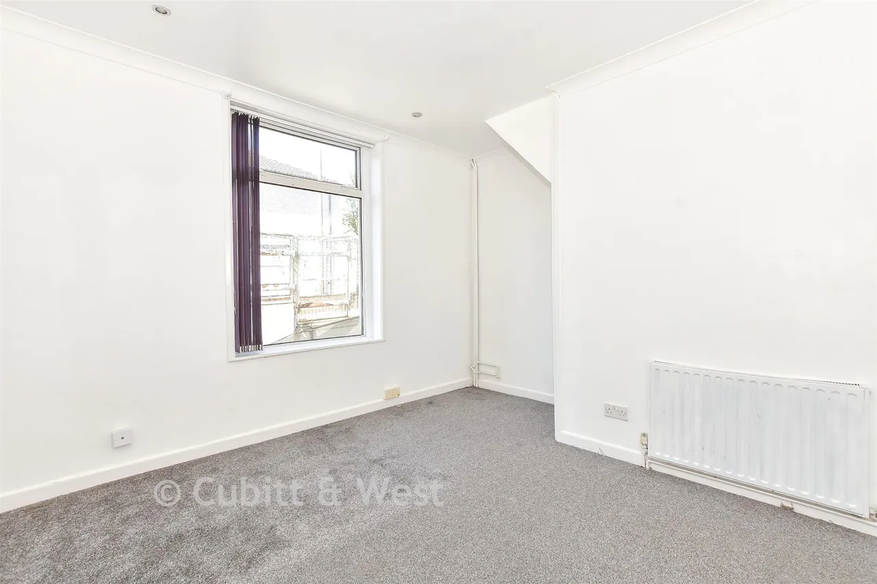 Binsteed Road, Portsmouth, PO2, photo 4