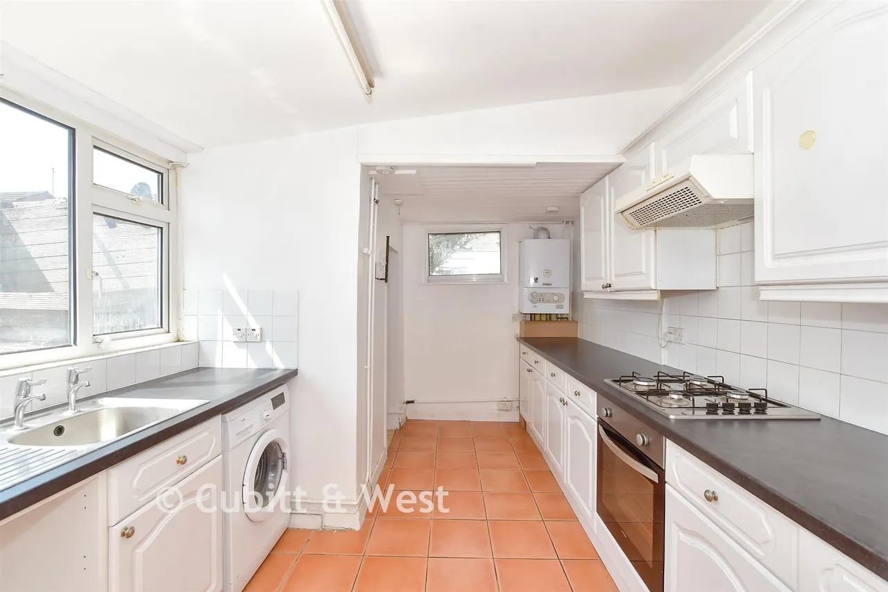 Binsteed Road, Portsmouth, PO2, photo 2