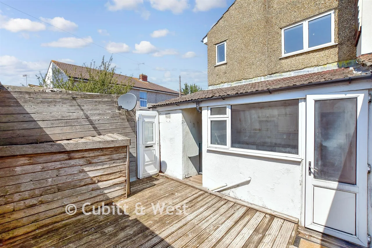 Binsteed Road, Portsmouth, PO2, photo 6