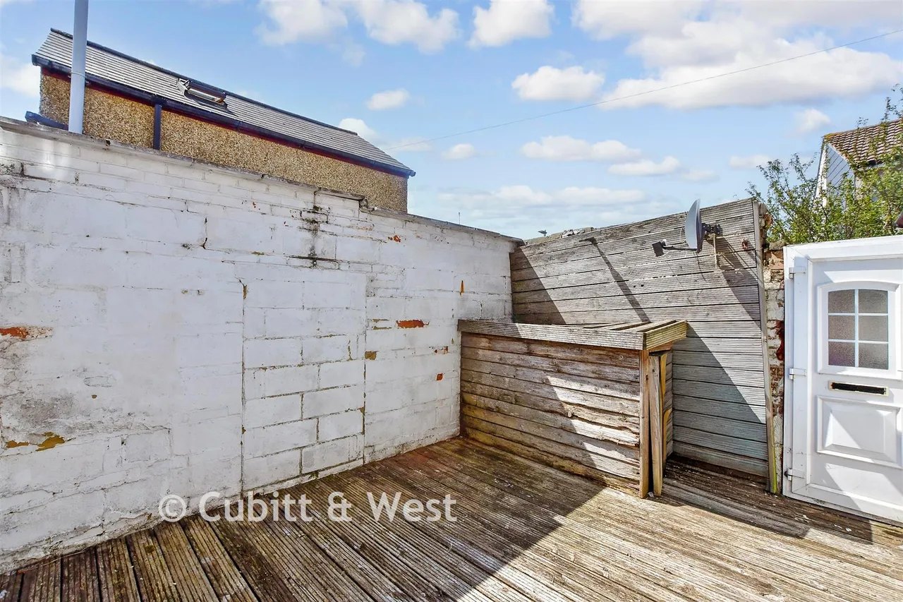 Binsteed Road, Portsmouth, PO2, photo 5