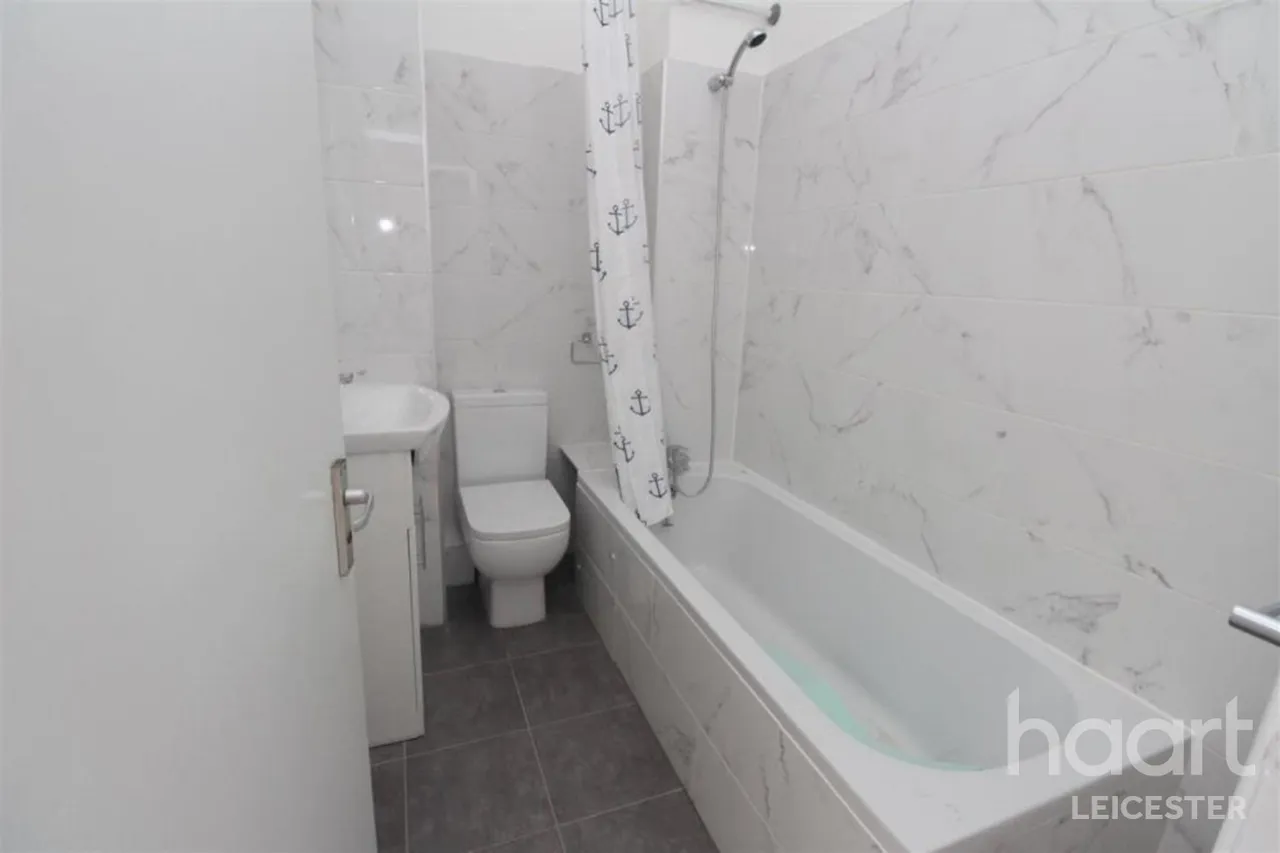 Fosse Road North, LE3, photo 5