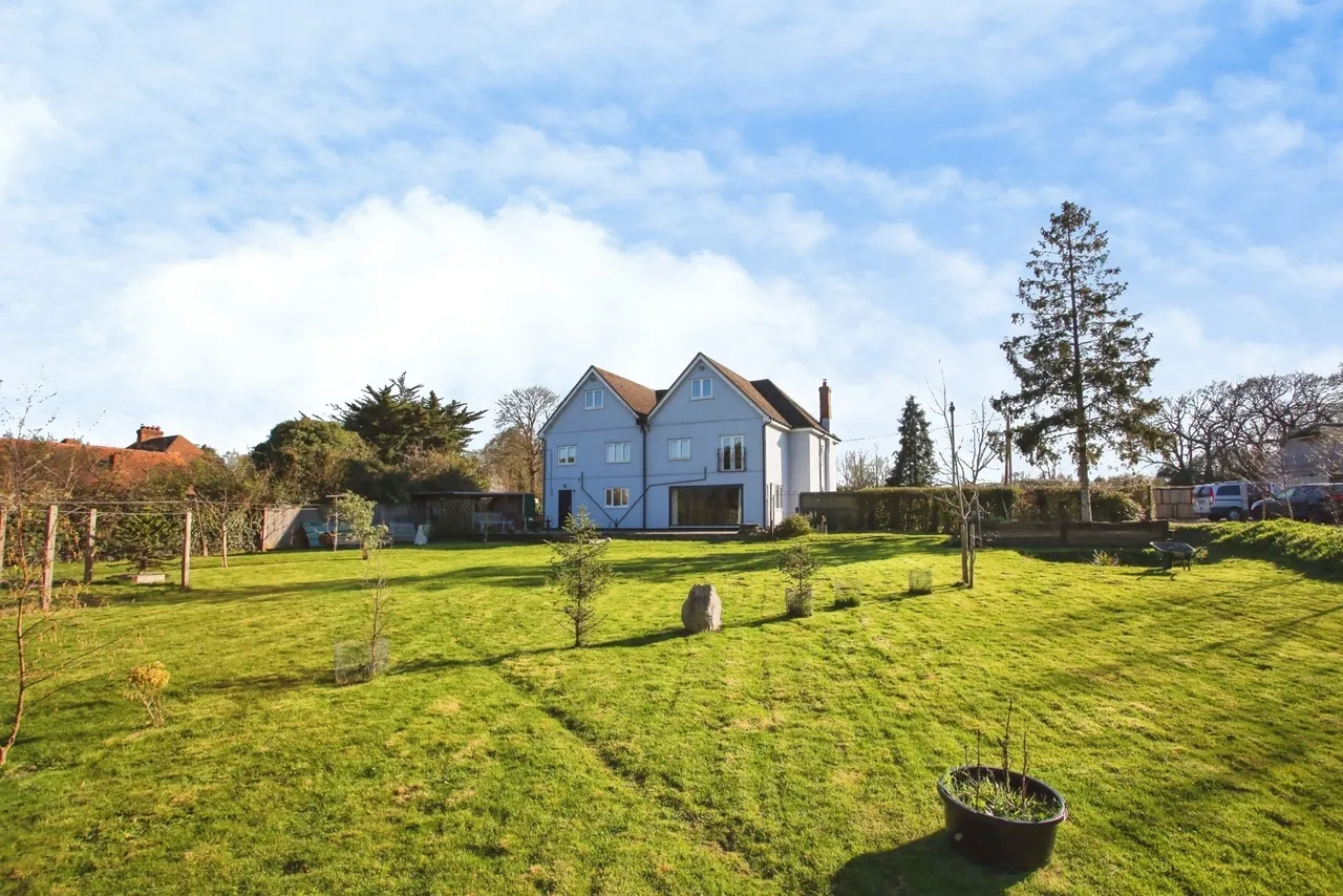 Barnets Hill, Peasmarsh, TN31, photo 7
