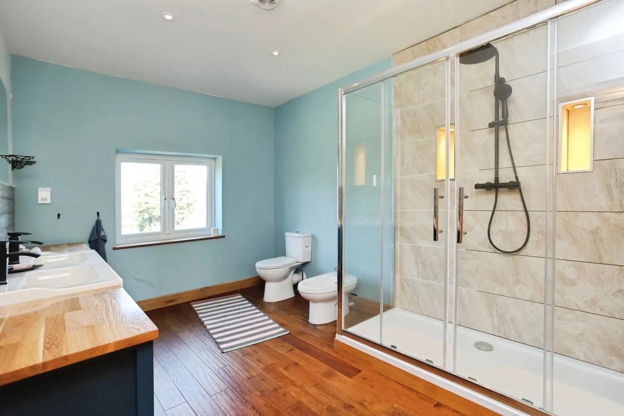 Barnets Hill, Peasmarsh, TN31, photo 10
