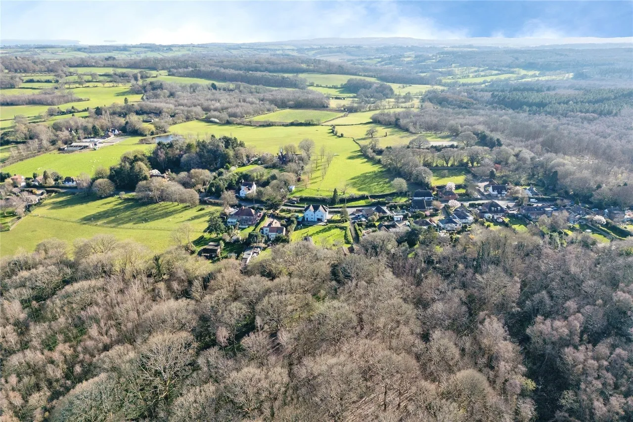 Barnets Hill, Peasmarsh, TN31, photo 13