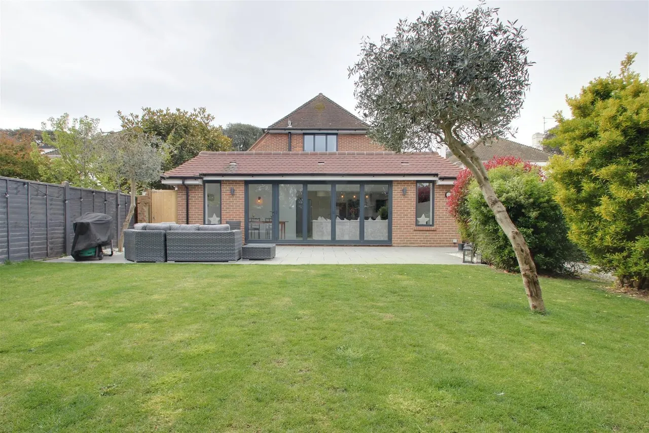 Ilex Way, Goring-By-Sea, Worthing, photo 13