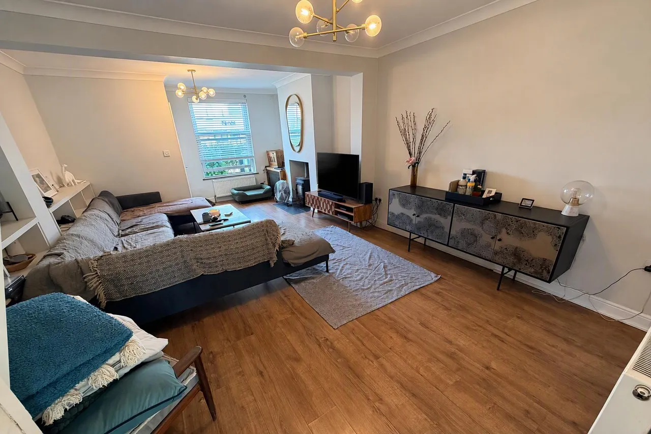 Wolverton Road, Milton Keynes, MK11, photo 2
