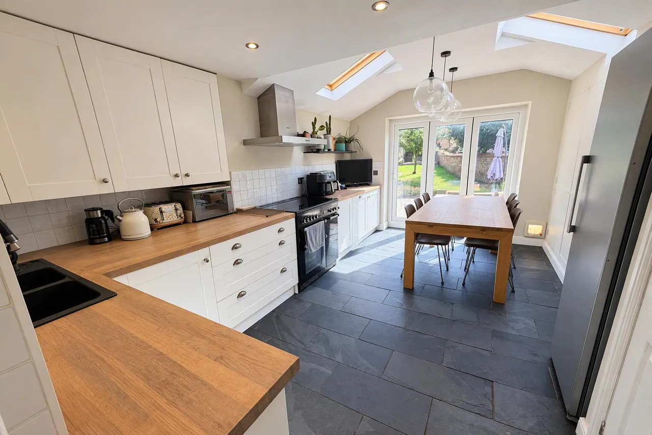 Wolverton Road, Milton Keynes, MK11, photo 3