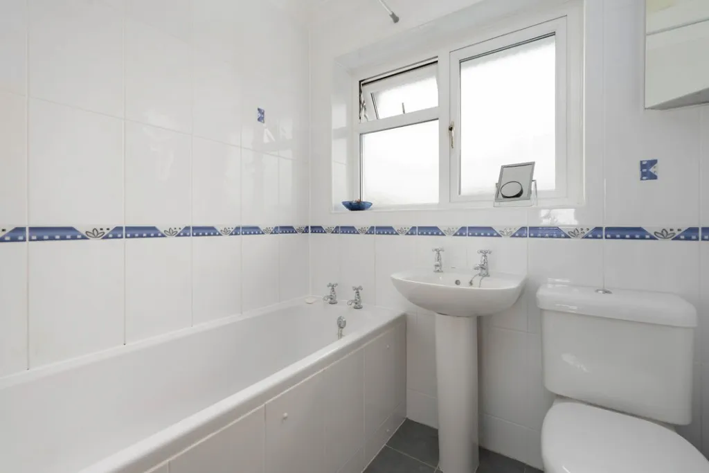 Hillcroft Road, Herne Bay, photo 9